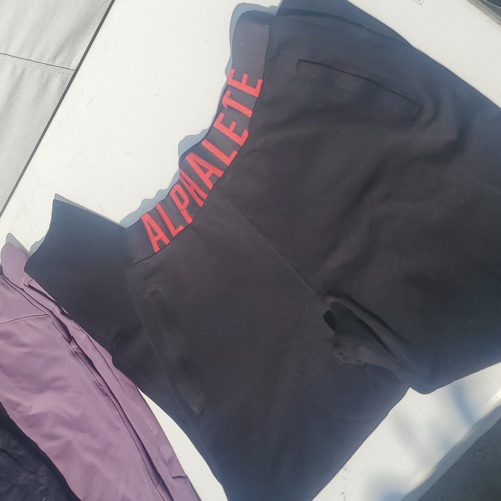 Alphalete Joggers Red